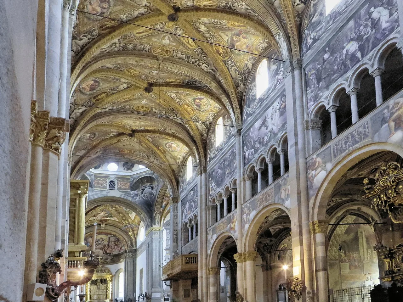 The bare columned nave of the fifth-century basilica of Santa Sabina in Rome